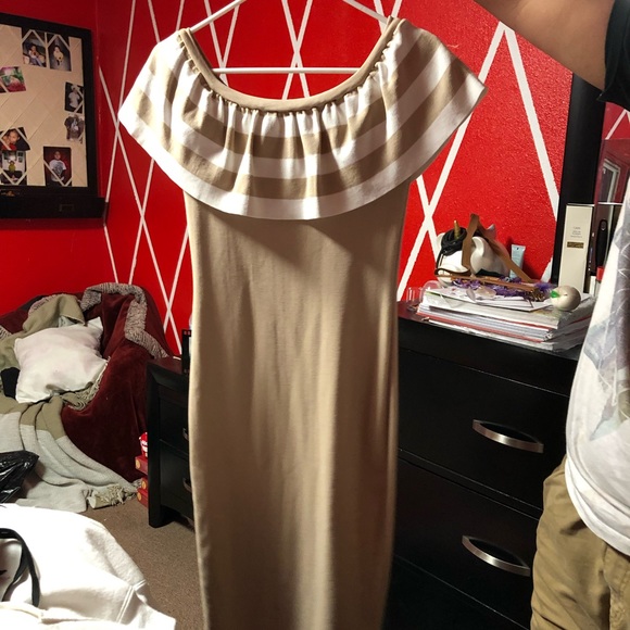 Dress - Picture 2 of 2